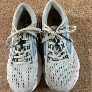 Brooks Adrenaline GTS 20 Size 8